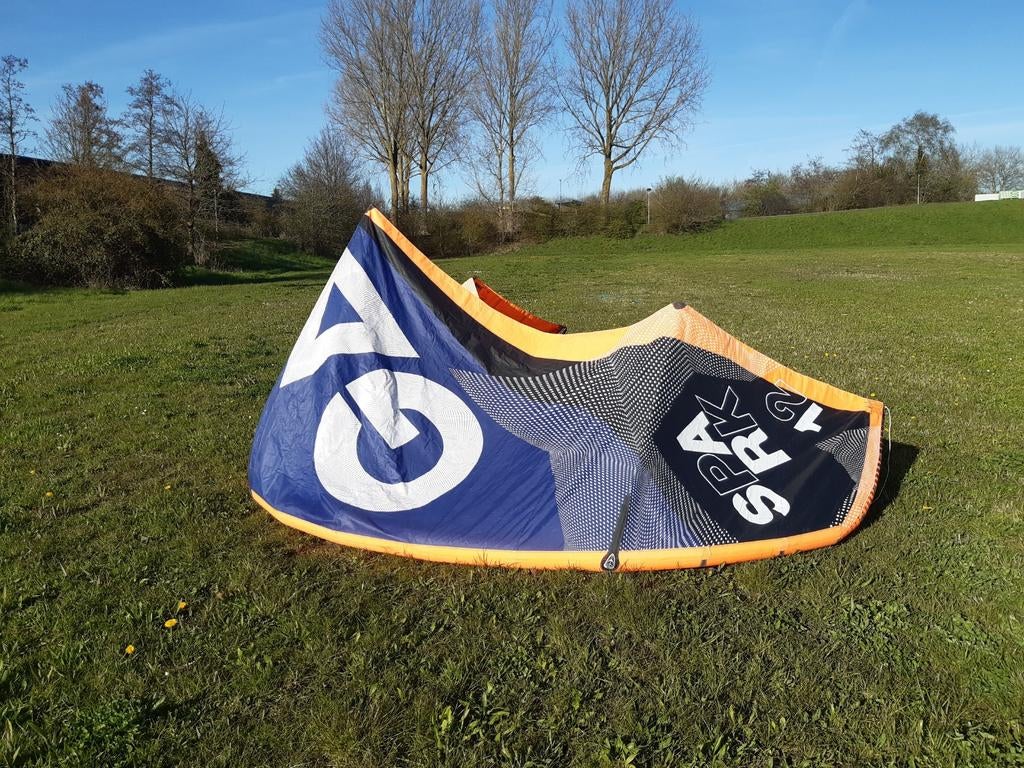 Gaastra Spark 12m Kite met Bar en Pomp, Watersport en Boten, Kitesurfen, Gebruikt, Kitesurf-set, Geen board, Ophalen of Verzenden