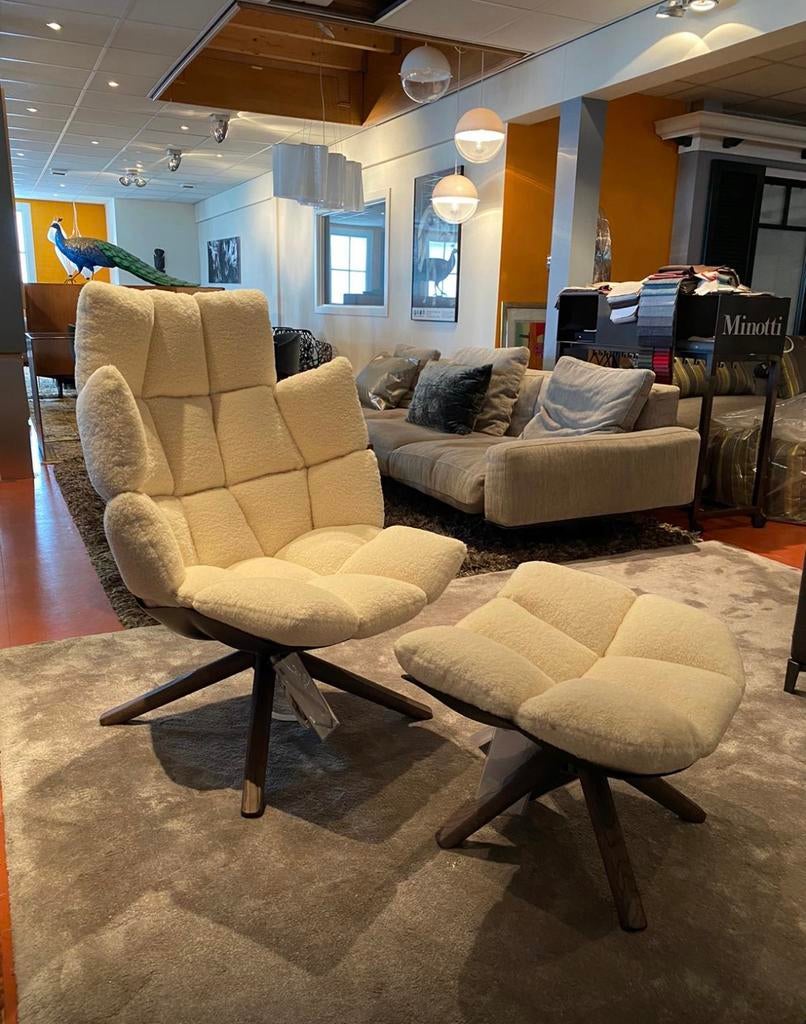 B&B Italia Husk lounge chair + ottoman pouf teddy stof Wol, Huis en Inrichting, Banken | Voetenbanken en Poefen, Info@micheldethouars.nl