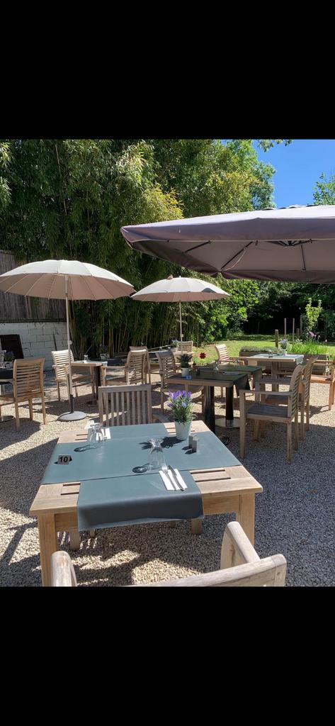 Frankrijk woning of B&B,restaurant,2 appartementen 325.000€, Huizen en Kamers, Buitenland, Overige soorten, Verkoop zonder makelaar