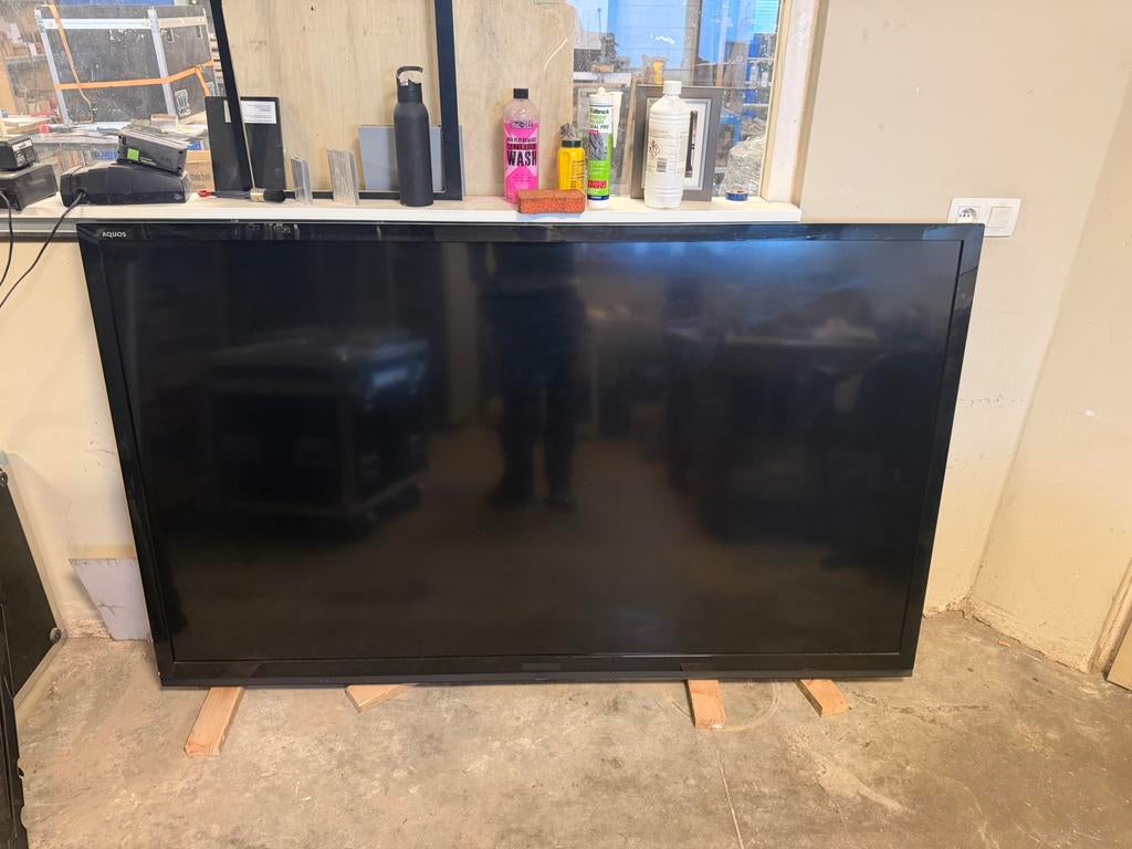 Aquos Sharp 80 inch, Ophalen, 120 Hz, Zo goed als nieuw, 100 cm of meer