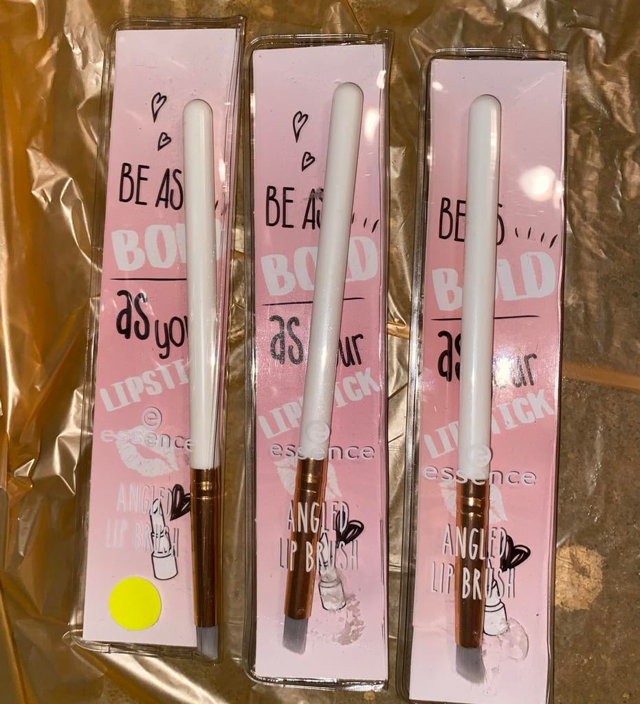 Nieuw Essence Angled Lip Brush - 3 stuks, Sieraden, Tassen en Uiterlijk, Uiterlijk | Cosmetica en Make-up, Ophalen of Verzenden