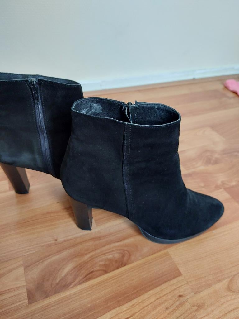 Zwarte laars, Kleding | Dames, Schoenen, Ophalen of Verzenden, Zo goed als nieuw, Zwart