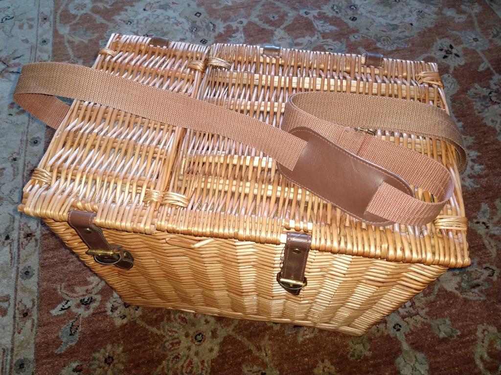 Rieten picnic mand met koelgedeelte, Hobby en Vrije tijd, Picknickmanden, Ophalen