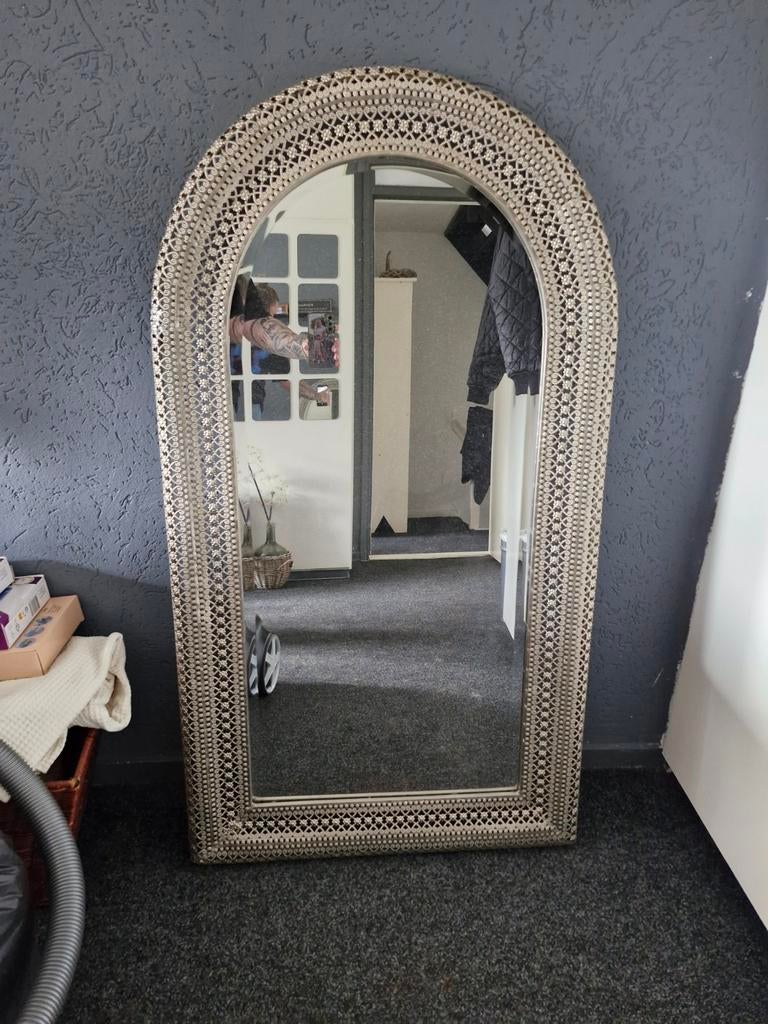 Spiegel, Huis en Inrichting, Woonaccessoires | Spiegels, Ophalen, 100 tot 150 cm, Zo goed als nieuw, Overige vormen