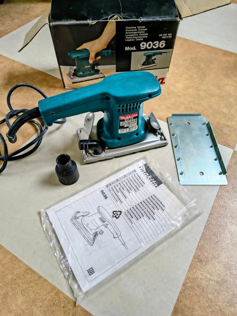 Makita 9036 vlakschuurmachine, Doe-het-zelf en Verbouw, Gereedschap | Schuurmachines, Ophalen of Verzenden, Gebruikt, Minder dan 600 watt