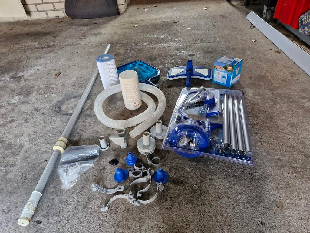 Intex zwembad onderdelen - filter, pomp, reiniging, Ophalen, Zo goed als nieuw, Overige typen