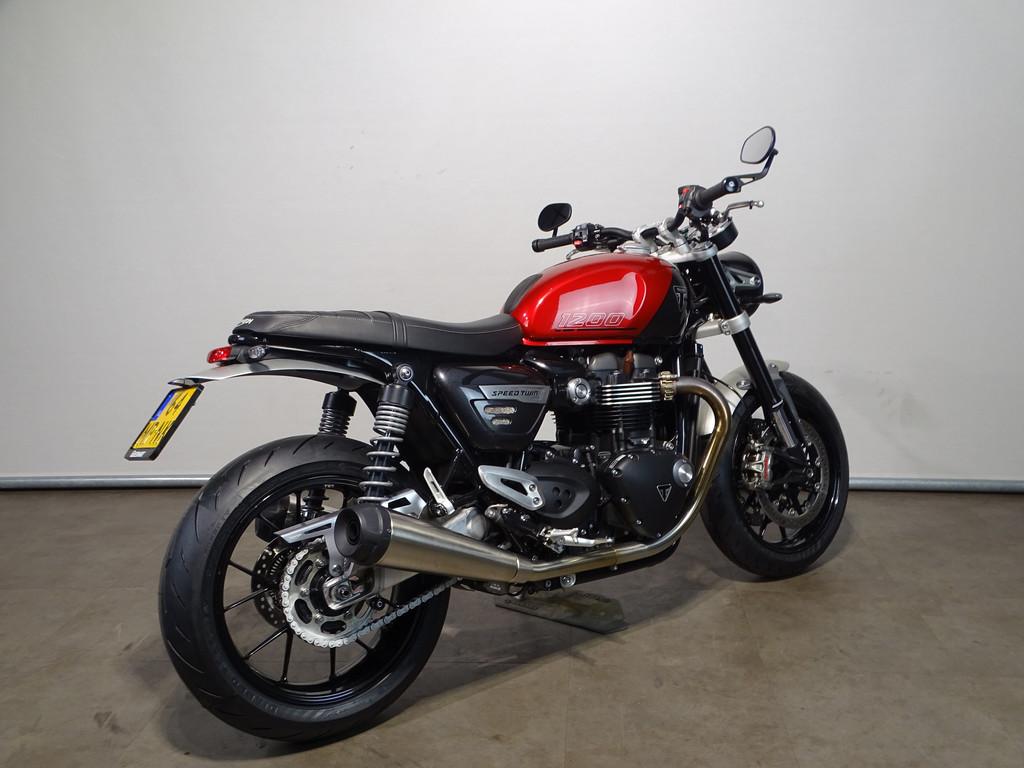 Triumph Speed Twin 1200 - foto 3