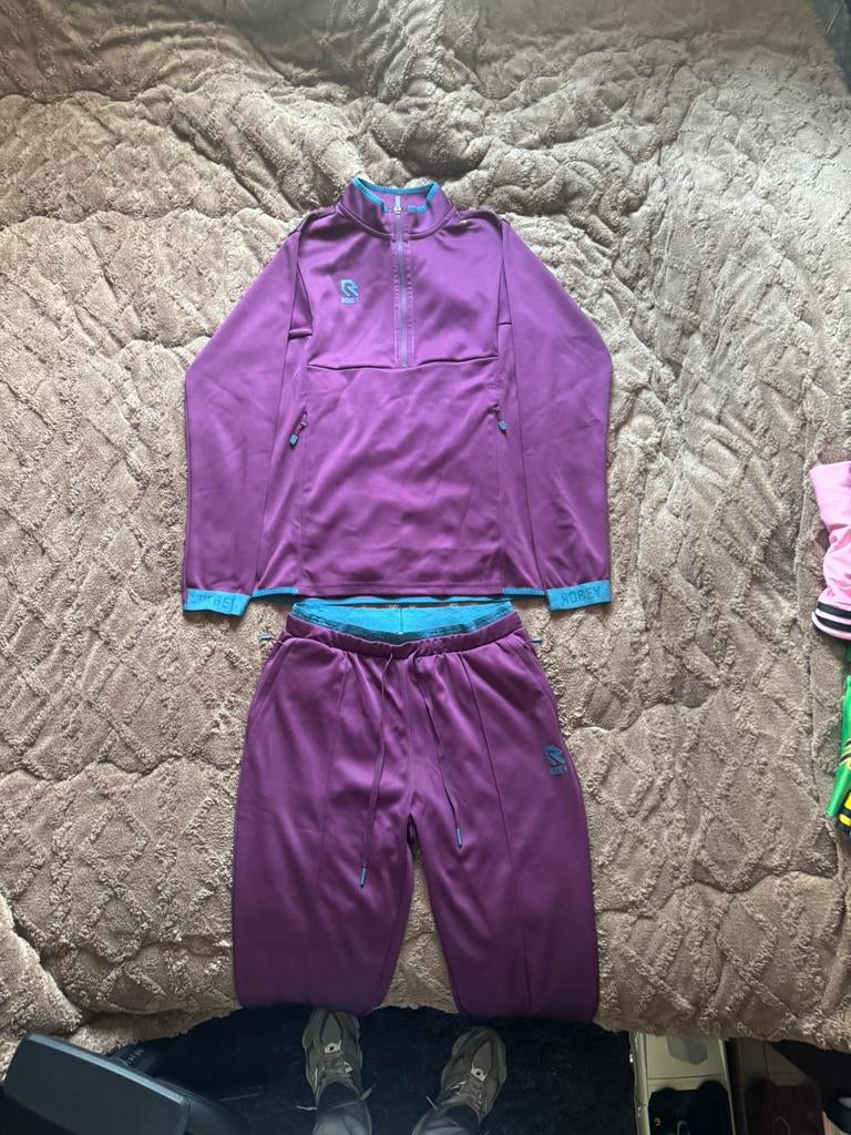 Robey trainingspak paars/bordeauxrode kleur, Ophalen, Maat 52/54 (L), Zo goed als nieuw, Rood