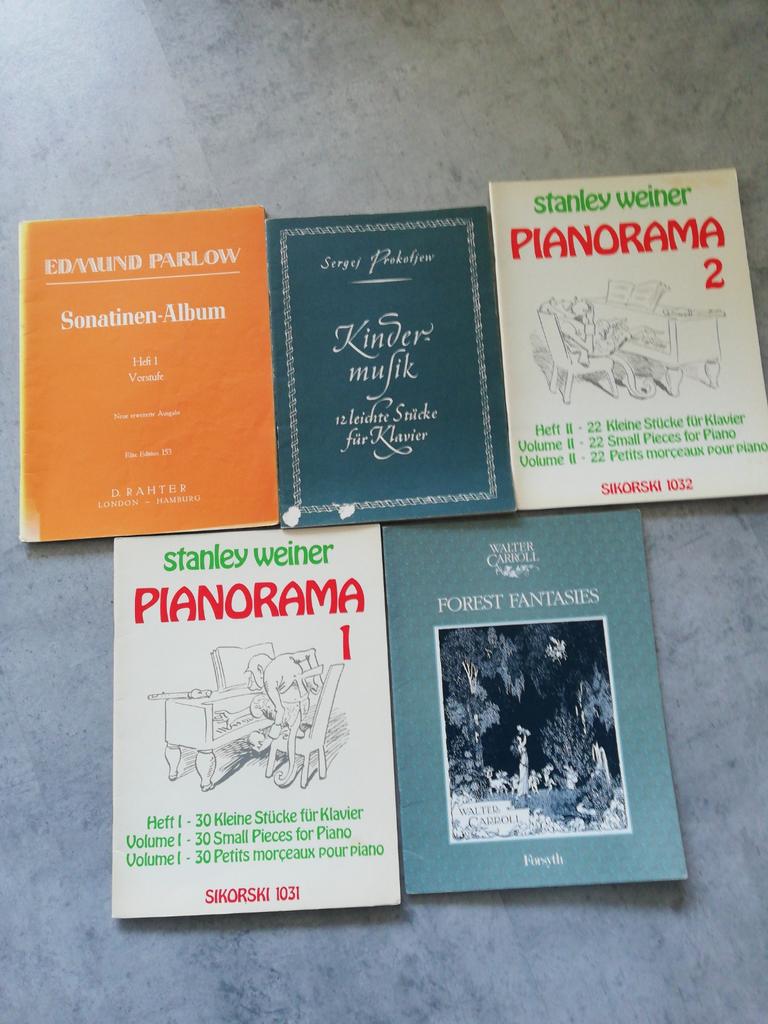 5 pianoboeken met leuke voordracht stukken, Muziek en Instrumenten, Bladmuziek, Klassiek, Ophalen of Verzenden, Zo goed als nieuw