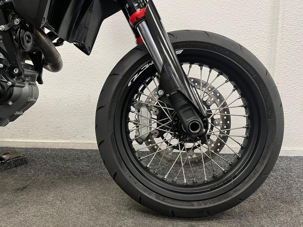 KTM 690 SMC R (bj 2020) - foto 3