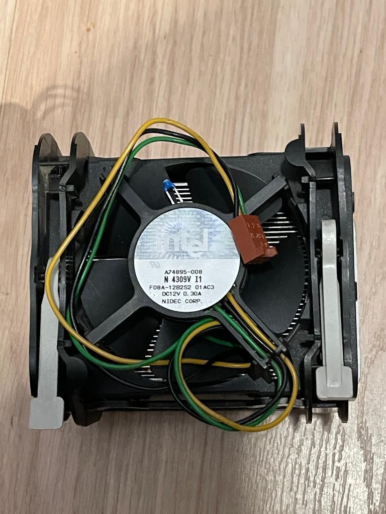 Intel Socket 478 Koeler Copper Base + Nidec Fan (A74895-008), Ophalen, Gebruikt, Luchtkoeling