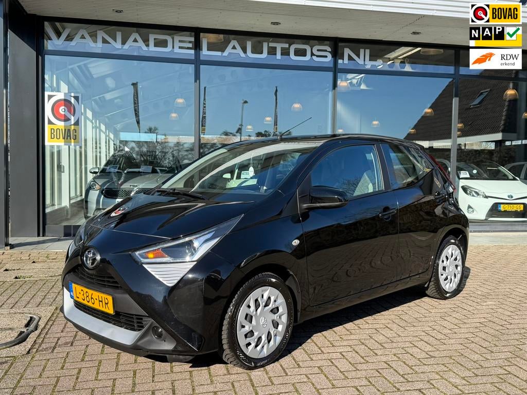 Toyota Aygo 1.0 VVT-i x-play 1e Eig.! Inc.BTW Camera Airco N, Stof, Gebruikt, 4 stoelen, Zwart