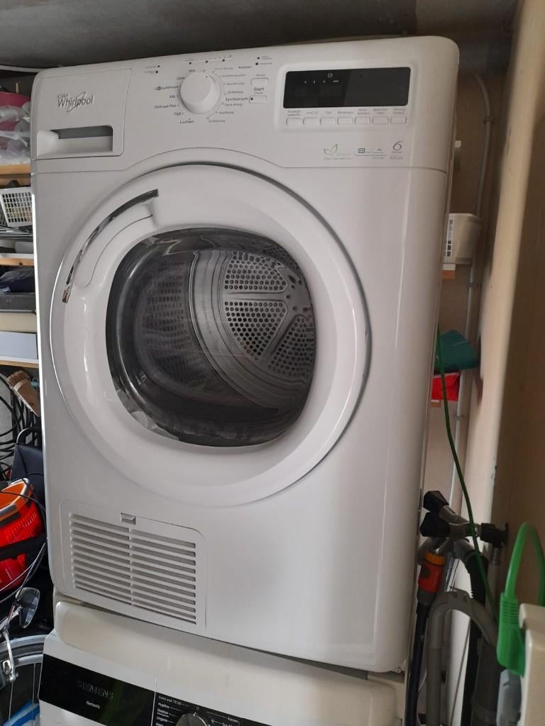 Whirlpool 6th Sense condensdroger vulcapaciteit 8 kg, Ophalen, 6 tot 8 kg, Gebruikt, Voorlader