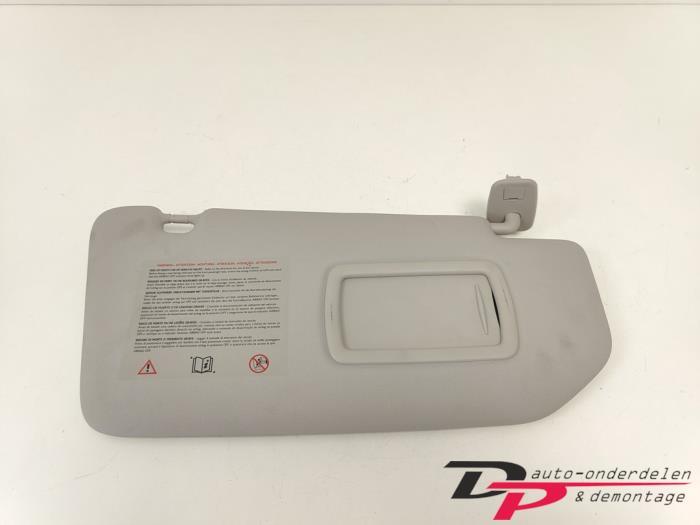 Zonneklep van een Renault Grand Scenic