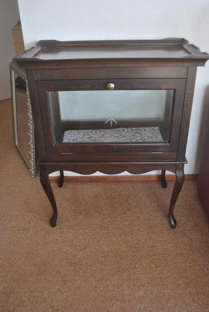 Theekastje, Antiek en Kunst, Ophalen