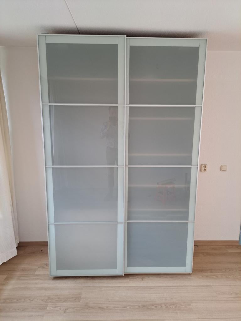 IKEA PAX Kast met glazen schuifdeuren, Ophalen, 100 tot 150 cm, Hout, 50 tot 75 cm
