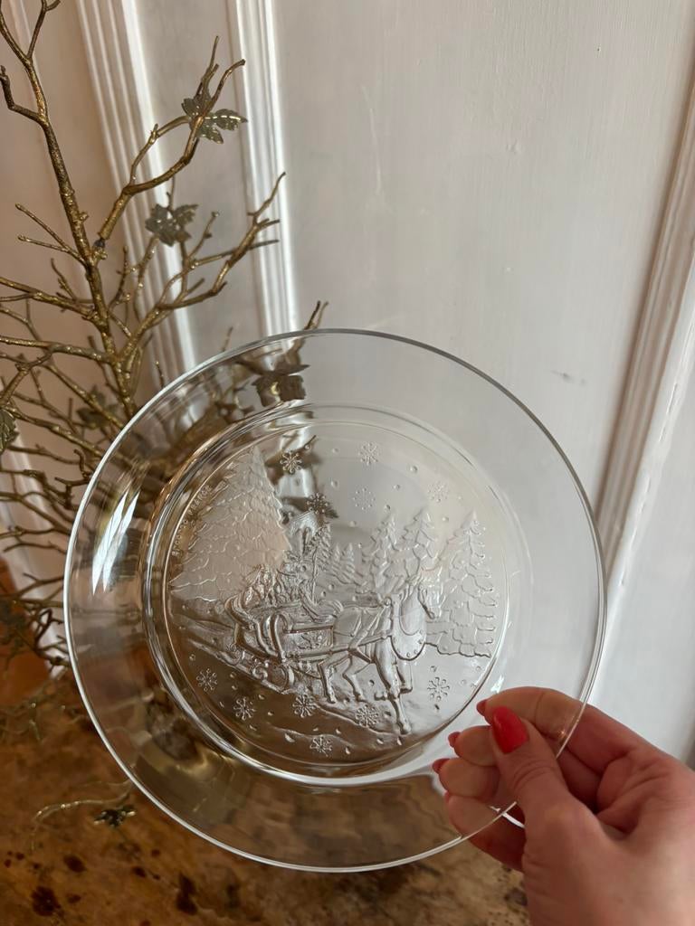Arcoroc France bordje glas winter/kerst slee met paard, Ophalen of Verzenden, Zo goed als nieuw