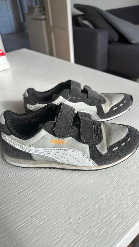 Puma maat 34 zwart grijs wit, Gebruikt, Ophalen of Verzenden, Jongen of Meisje, Sportschoenen