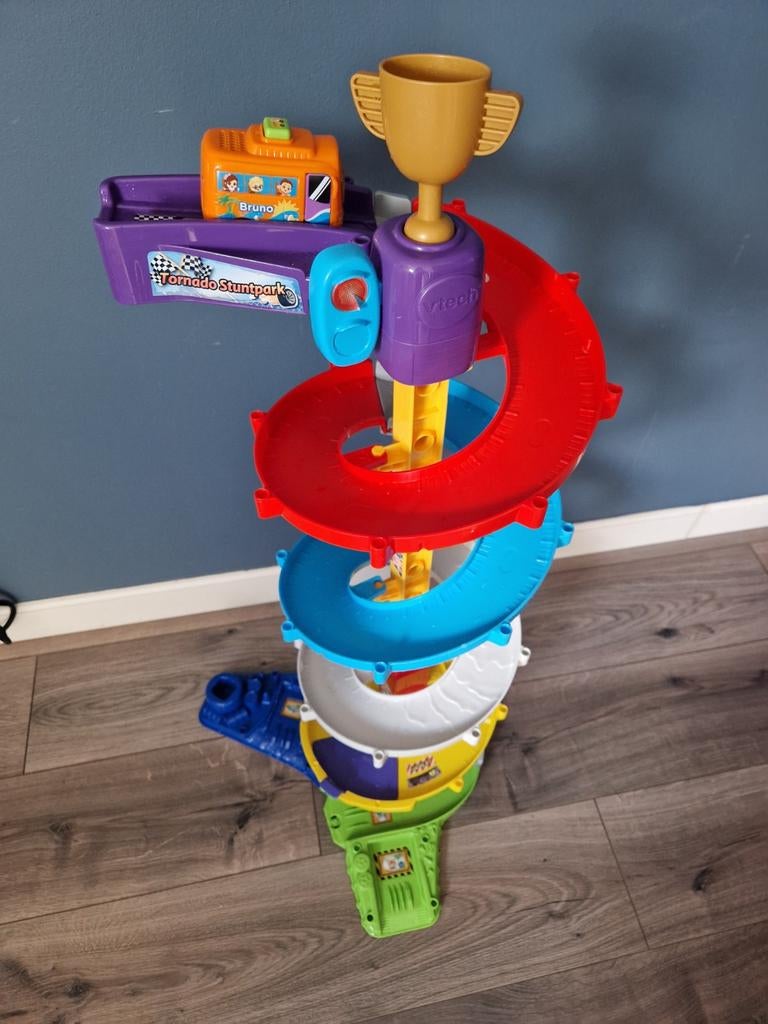 VTech Toet Toet Auto's Tornado Stuntpark, Ophalen, Zo goed als nieuw, 2 tot 4 jaar