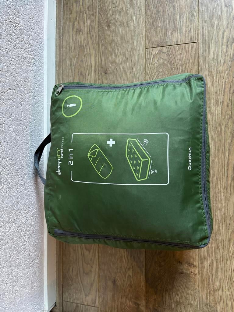 Quechua 1-persoons luchtbed met slaapzak 2-in-1, Caravans en Kamperen, Ophalen, Gebruikt, 1-persoons