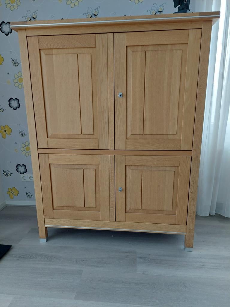 Eikenhouten kast met 4 deuren, Ophalen, Zo goed als nieuw