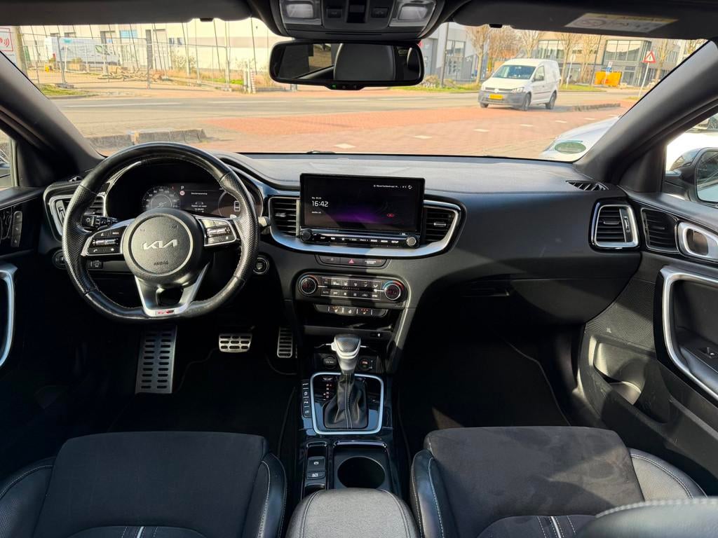 Kia ProCeed 1.5 T-GDi GT-PlusLine AUT|PANO|ACC|CAM|Alcantara, 12 maanden, 1325 kg, Gebruikt, Euro 6