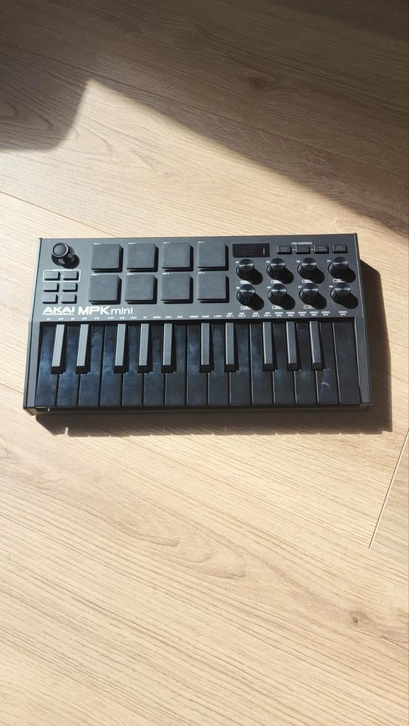 AKAI Professional MPK Mini (zwart) met hardcase, Overige aantallen, Zo goed als nieuw, Met koffer of flightcase, Ophalen