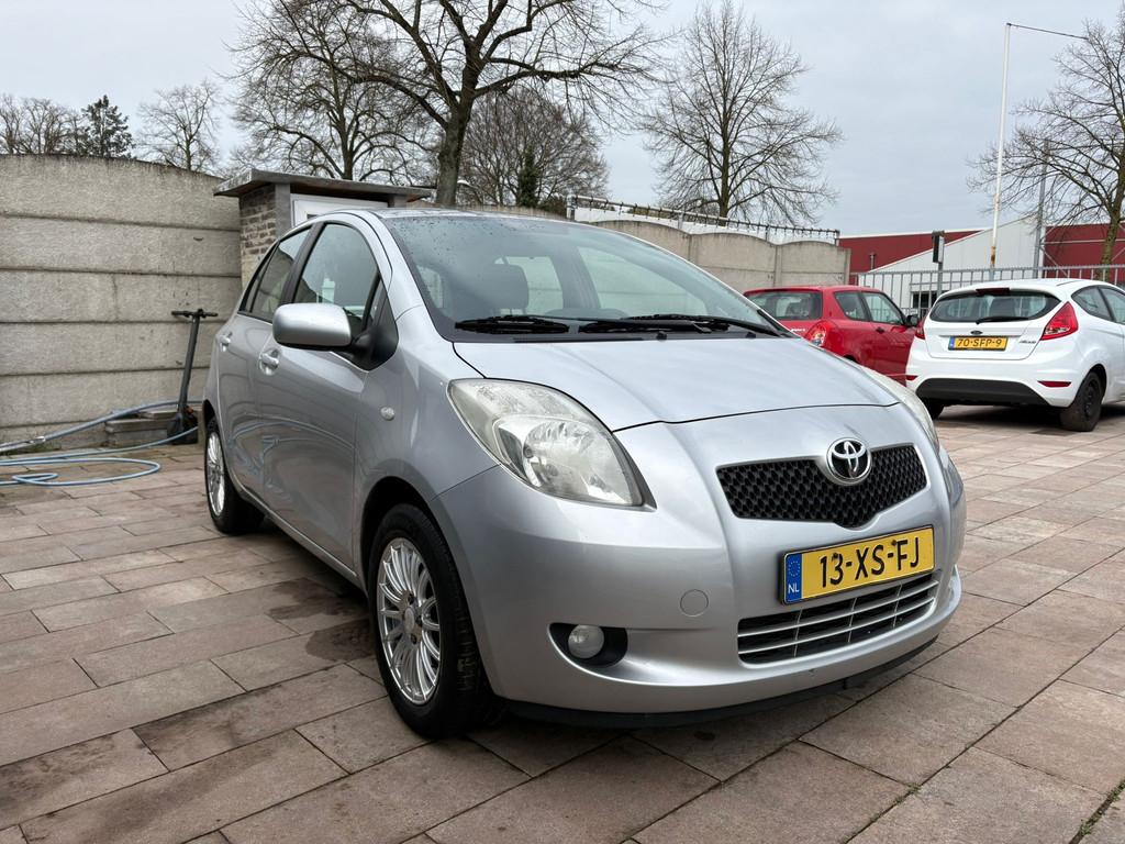 Toyota Yaris 1.3 VVTi Sol MMT Nette automaat/Zuinig/5-deurs/, Auto's, Elektrische ramen, Stof, 4 cilinders, Origineel Nederlands