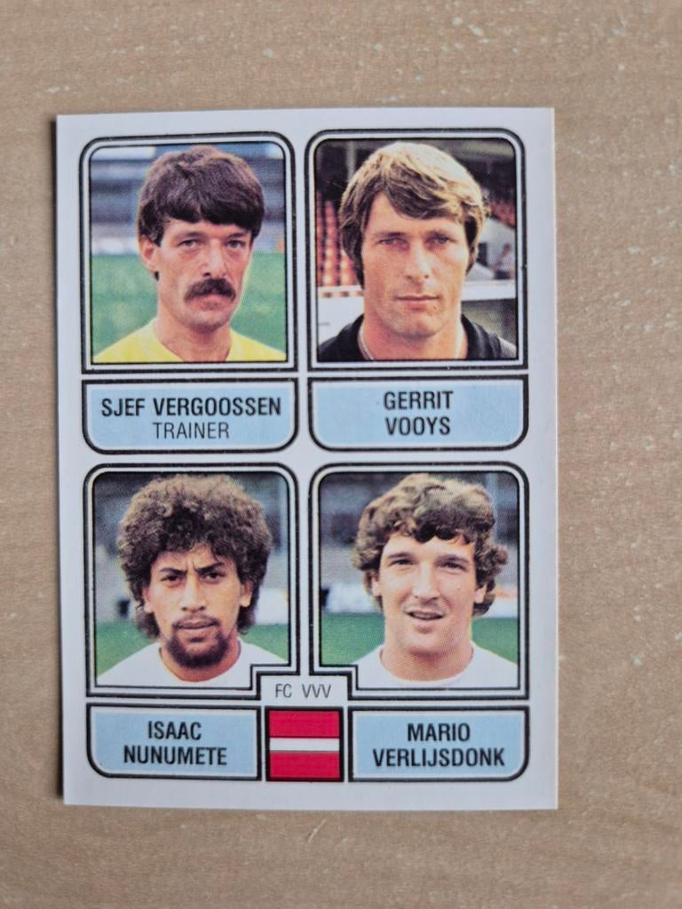 Panini Voetbal 82 Vooys Vergoossen VVV, Verzamelen, Ophalen of Verzenden, Zo goed als nieuw, Ajax, Poster, Plaatje of Sticker