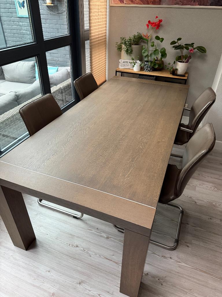 Robuste eettafel met 4 lederen stoelen nederlands design, Ophalen, Gebruikt, 4 tot 6 stoelen