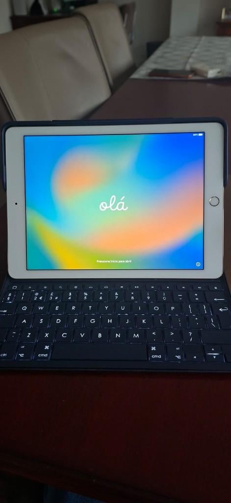 iPad Pro 9,7 inch met Create keyboard cover, Computers en Software, Apple iPads, 10 inch, Rose Goud, Gebruikt, Apple iPad