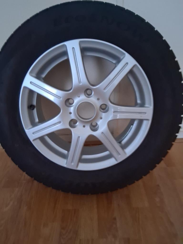 winterbanden met allu velgen nieuw., Ophalen, Nieuw