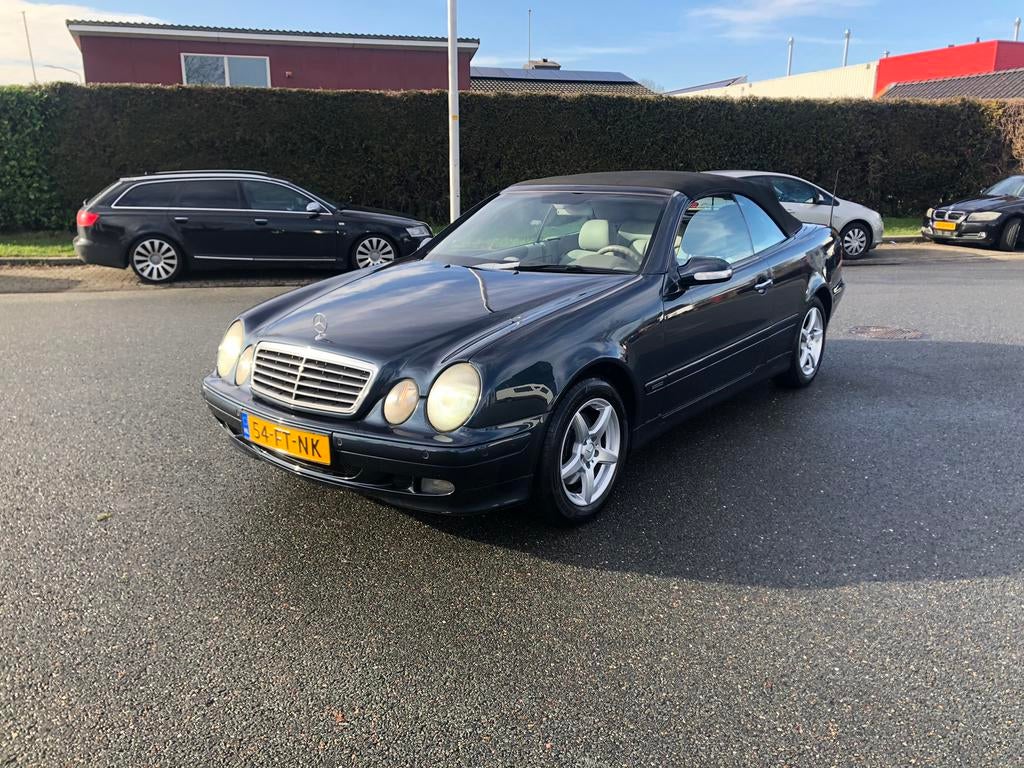 Mercedes-Benz CLK 2.0 nieuwe apk!, Auto's, Automaat, 1998 cc, Achterwielaandrijving, Stoelverwarming