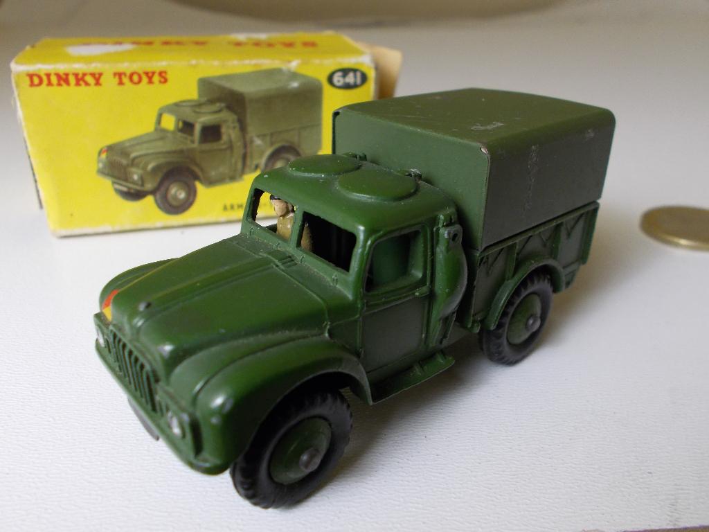 1954 Dinky Toys 641 ARMY 1 TON CARGO TRUCK + DOOSJE! (-U-), Ophalen of Verzenden, Zo goed als nieuw, Bus of Vrachtwagen, Dinky Toys