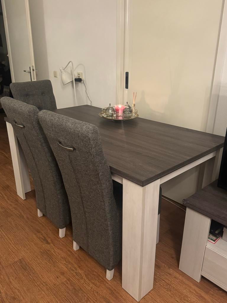 Eettafel, stoelen en TV meubel, Ophalen of Verzenden, Gebruikt, 4 tot 6 stoelen