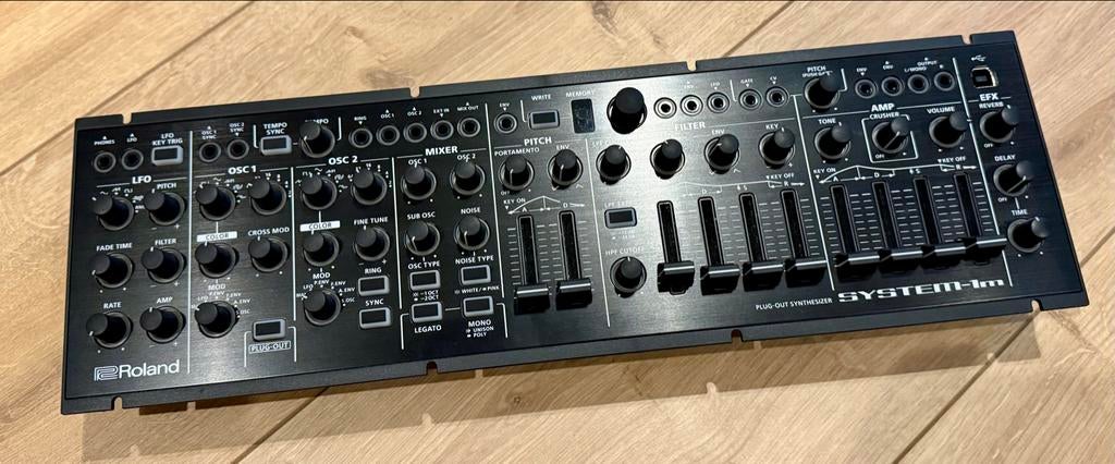 Roland System 1m Eurorack Synthesizer Module, Muziek en Instrumenten, Synthesizers, Roland, Zo goed als nieuw, Met midi-aansluiting