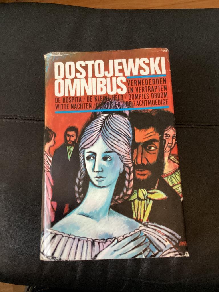 Dostojewski Omnibus met o.a. vernerden  en vertrapten..1964, Boeken, Ophalen of Verzenden, Gelezen