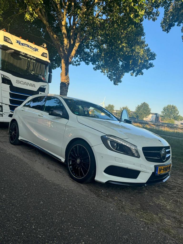 Mercedes-Benz A-Klasse 1.6 A180 Blue EFF AUT 2014 Wit, Auto's, Mercedes-Benz, Particulier, A-Klasse, Benzine, B, Hatchback, Automaat