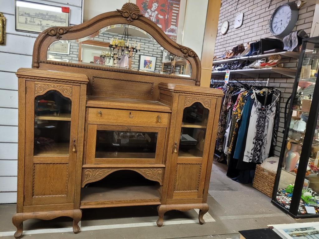 Oude vintage buffetkast met spiegel, Ophalen