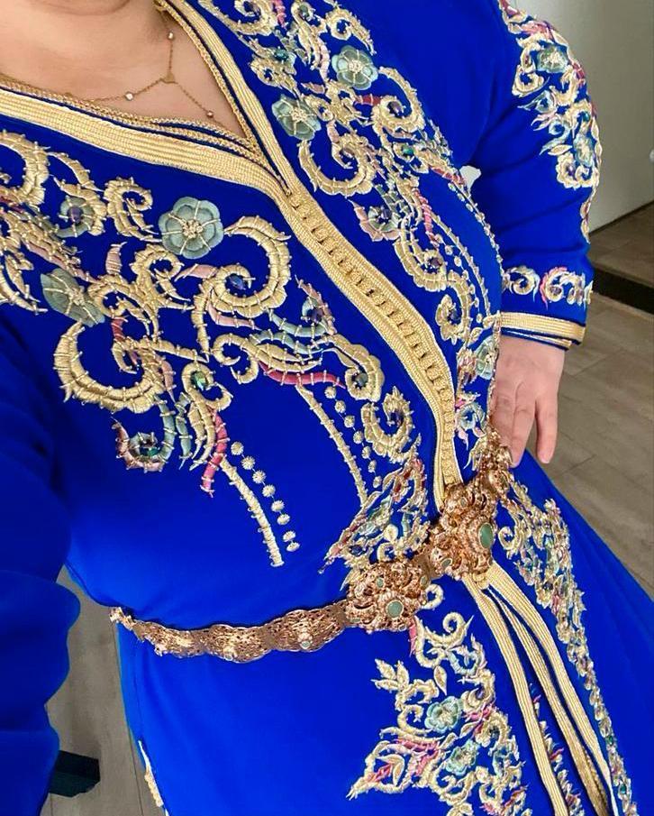 Prachtige koningsblauwe caftan, Maat 38/40 (M), Blauw, Nieuw, Ophalen of Verzenden