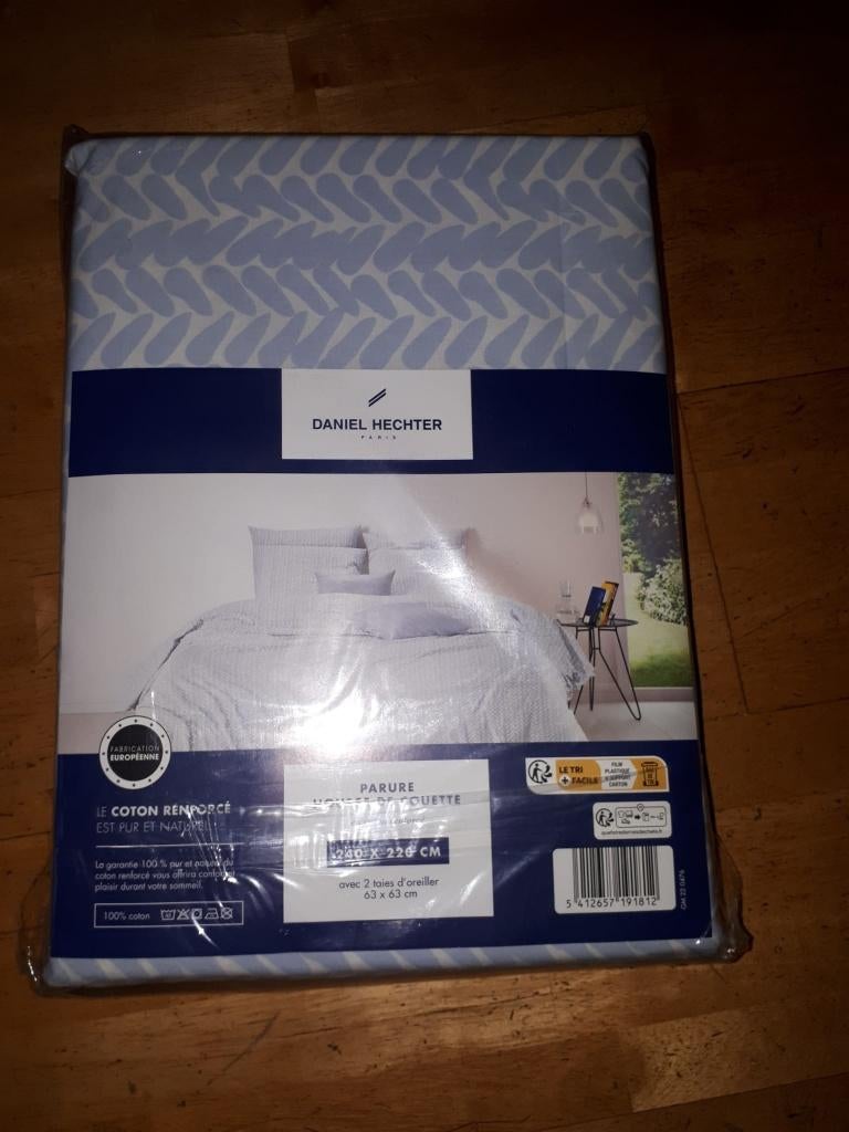 blauwe dekbedovertrek daniel hechter 240 cm, Blauw, Dekbedovertrek, Ophalen of Verzenden, Nieuw