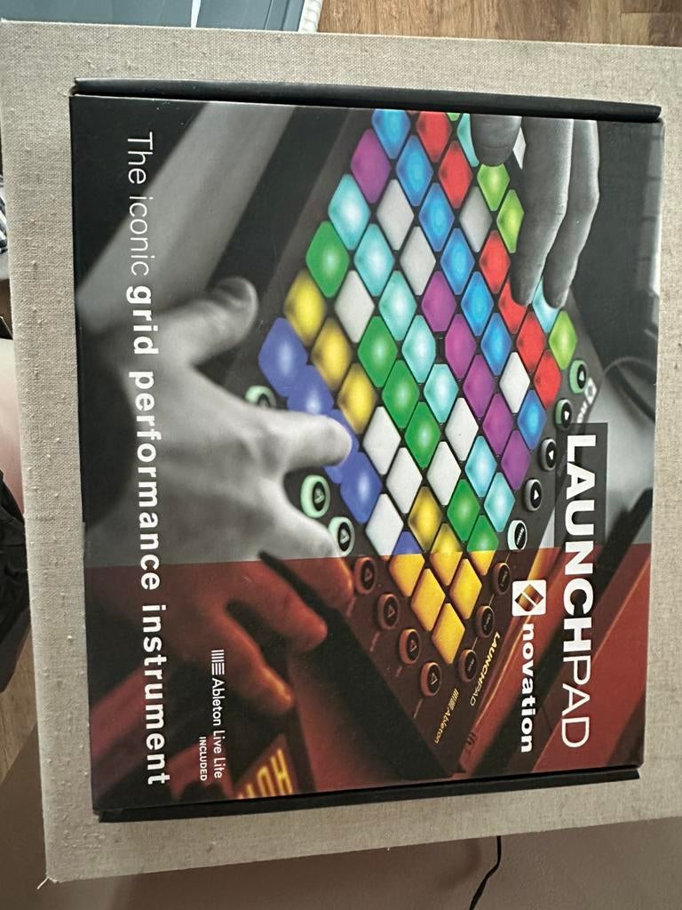Launchpad MK2 (zo goed als nieuw), Muziek en Instrumenten, Midi-apparatuur, Ophalen, Zo goed als nieuw