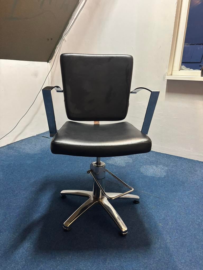 Kapper stoel en spiegel, Ophalen of Verzenden