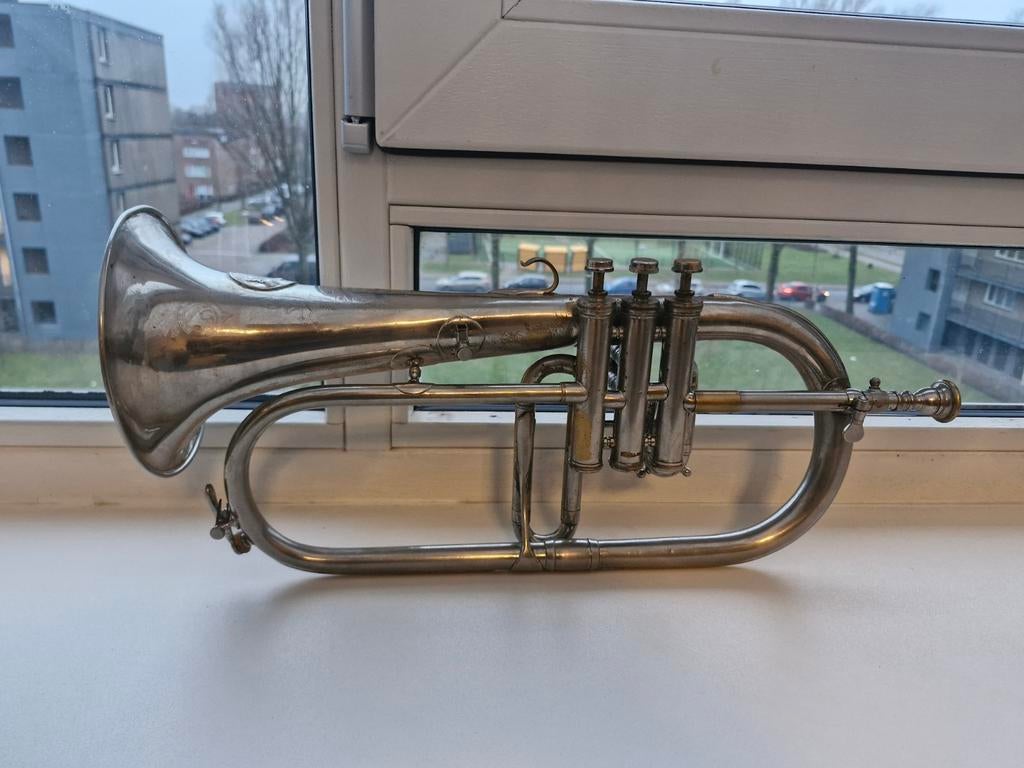 Bugel / Flügelhorn - Gebruikt, Ophalen of Verzenden, Gebruikt, Overige typen, Met koffer