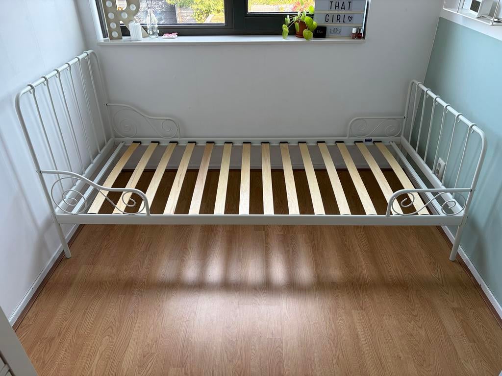 Wit metalen bedframe - Eenpersoons, Ophalen, 90 cm, Eenpersoons, Wit