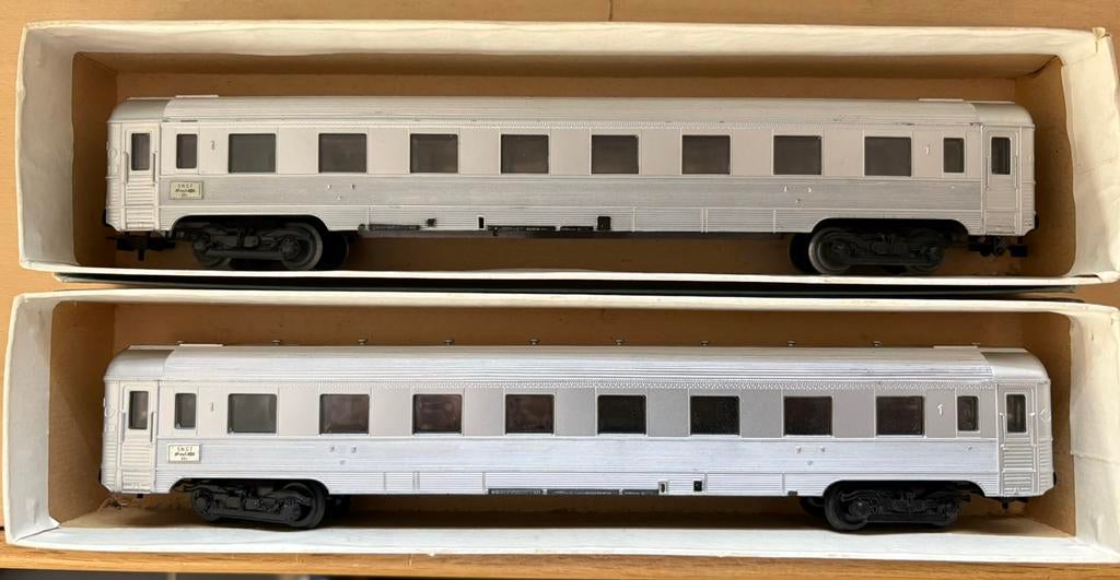 Piko 2x SNCF inox sneltrein rijtuigen, Gelijkstroom, Wagon, Zo goed als nieuw, Piko