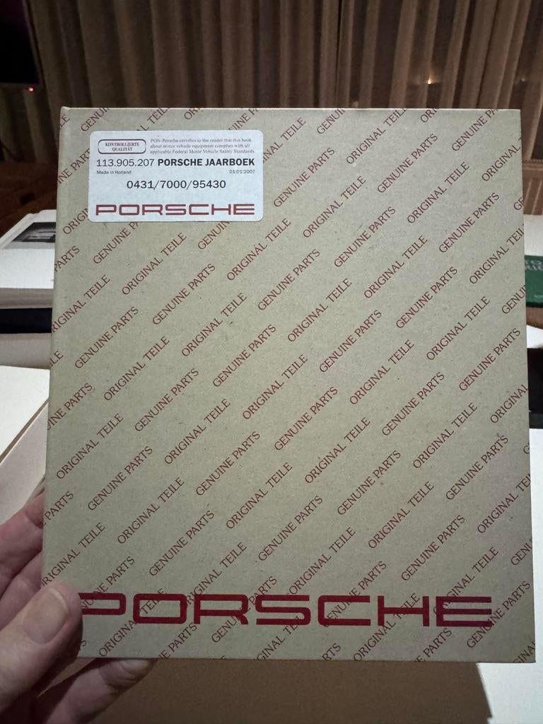 Porsche Jaarboek 2007 - Zeldzaam!, Ophalen of Verzenden, Gelezen, Porsche