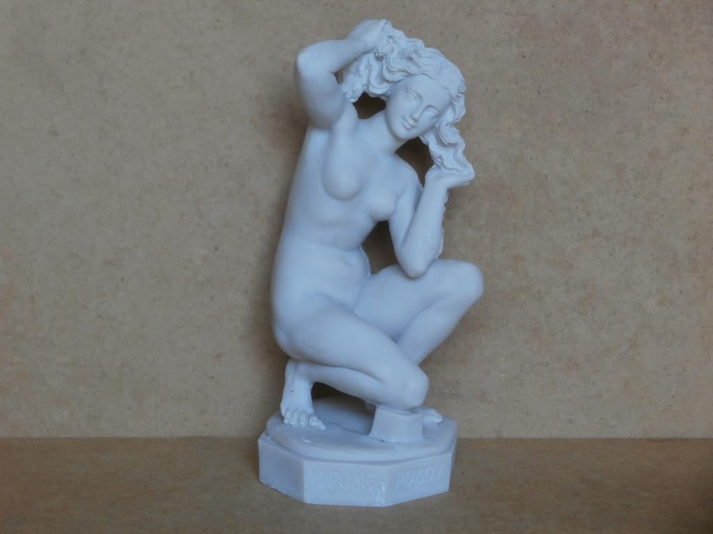 Griekse godin Aphrodite Venus of Rhodos naakte beeldje vrouw, Ophalen of Verzenden
