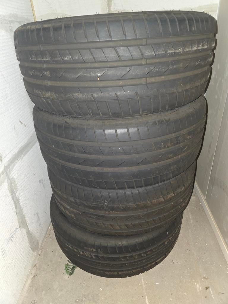 Set van 4 gebruikte autobanden, Overige materialen, Gebruikt, Schaal, Rond