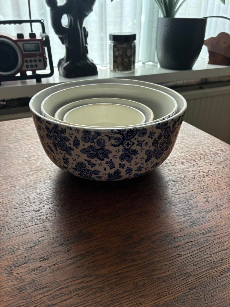 Beatrix servies, Verzenden